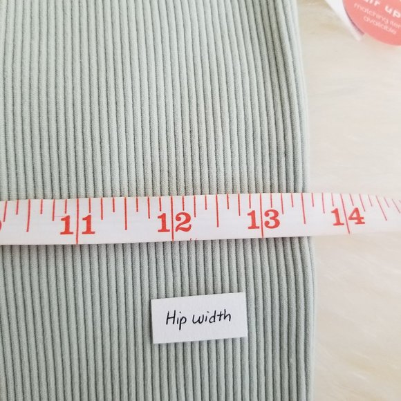 $5 Add on | High waisted ribbed biker shorts M - Picture 5 of 9